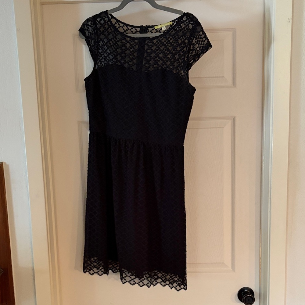 Gianni Bini Black Lace Cap-Sleeve Dress